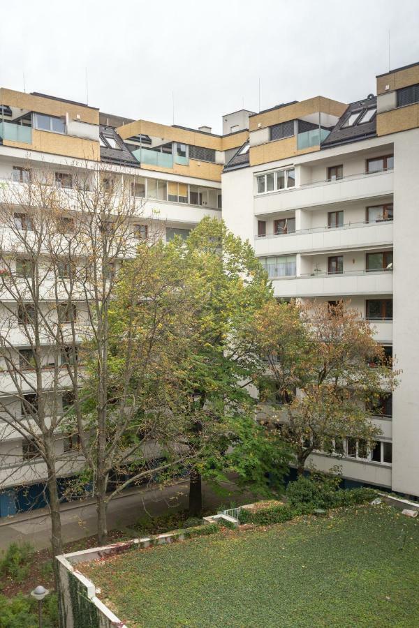Appartamento Spacious With Balcony Vienna