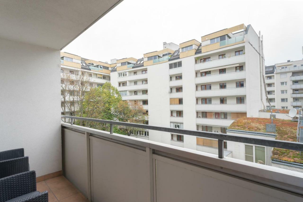 Spacious With Balcony Appartamento Vienna