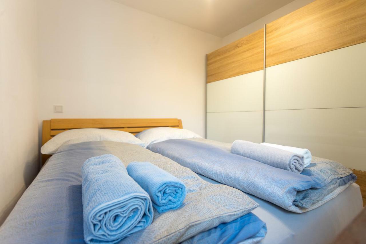 Spacious With Balcony Apartament *
